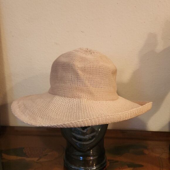 Wallaroo Victoria Hat - Picture 1 of 12